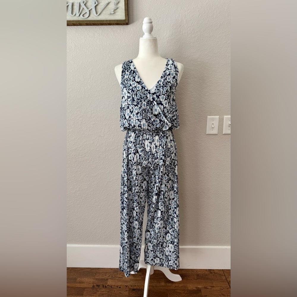 New Sundays Floral Pleated Wrap Jumpsuit Romper Wide Leg Women's‎ Size 1 S K